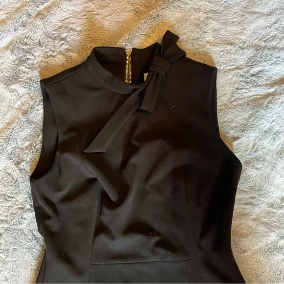 Classic Calvin Klein Seamed Sheath Midi Dress with Bow in Size 4 - Picture 3 of 14